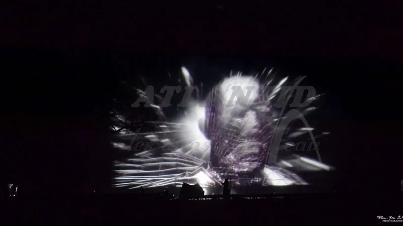 Projection sur un écran d'eau